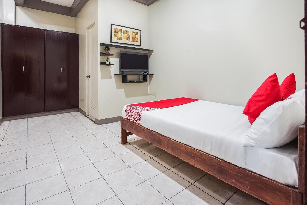 Oyo 474 Urbandeca Tower 316 - Nizami Condotel Mandaluyong Extérieur photo